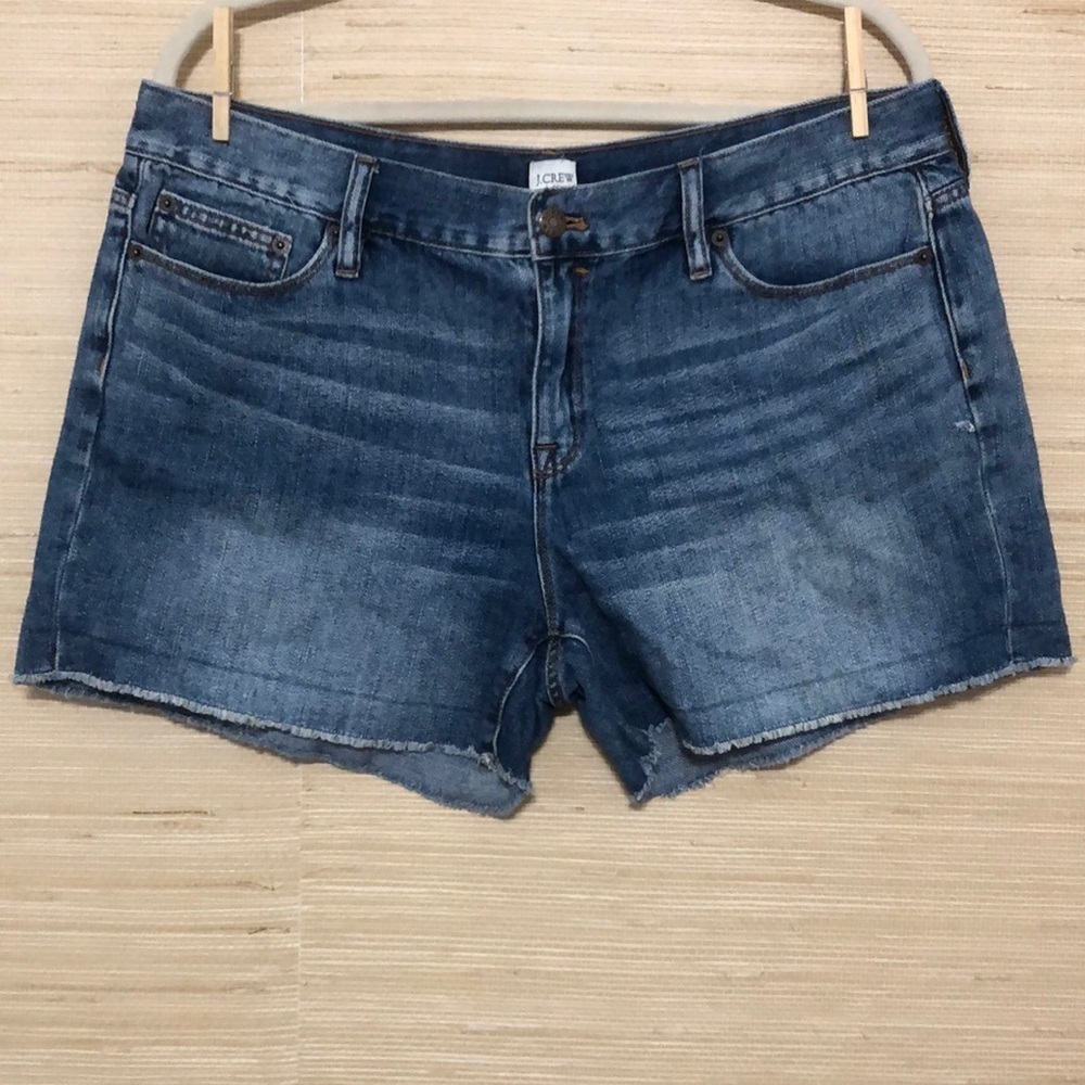 J.Crew Women’s Blue Irving Wash Jean Shorts Raw Hem size 32